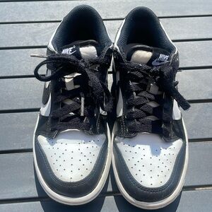 Nike low panda dunk
